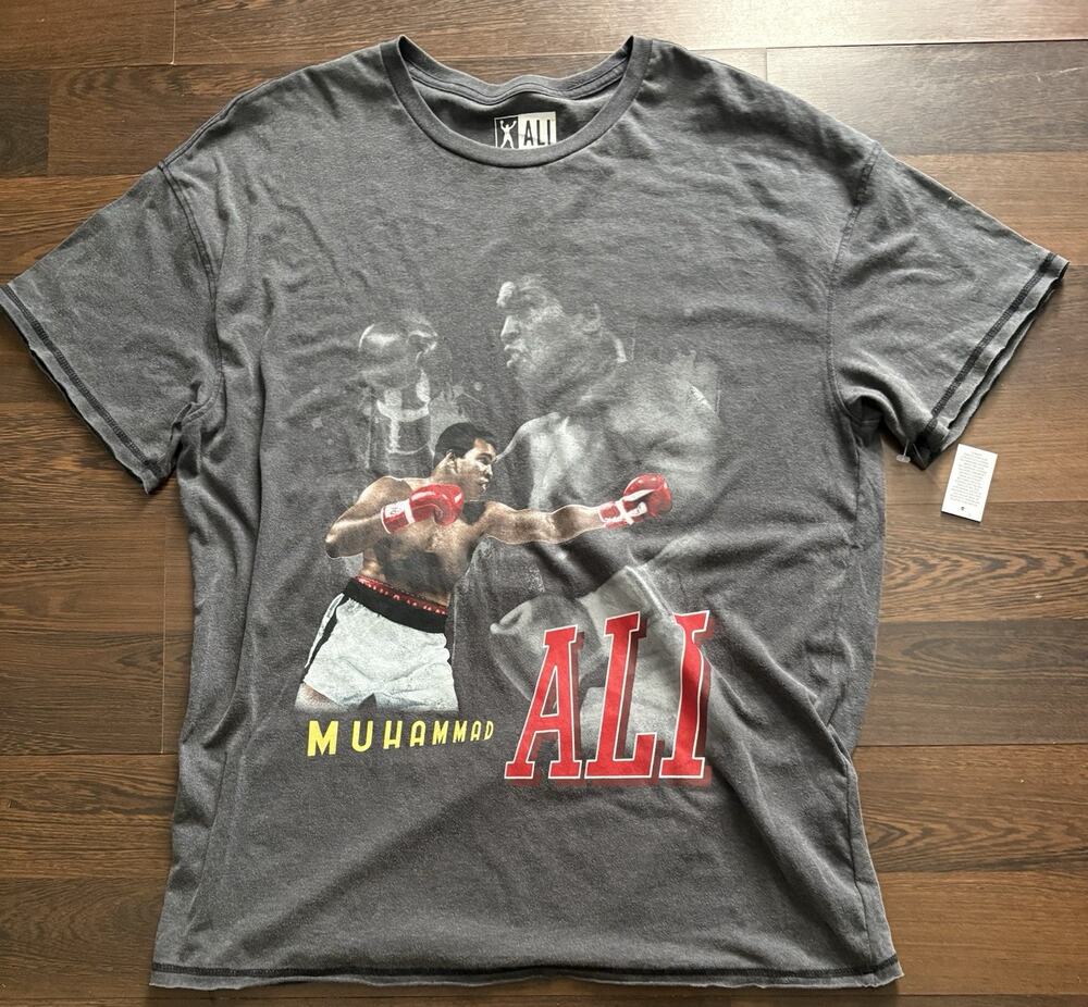 Rare Find Men’s Muhammad Ali Black Short Sleeve Graphic T Shirt XL NEW! Grey